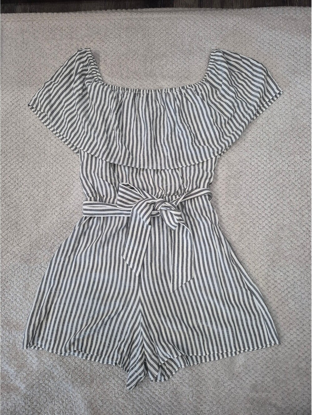 Alice +Olivia Romper Size 4 - Picture 5 of 5
